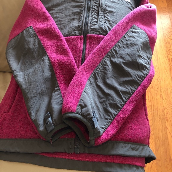 The Northface Denali Jacket - Picture 4 of 6